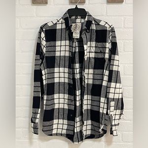 Men’s St. John’s Bay Flannel size Small